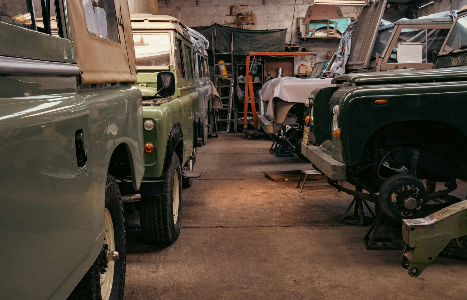 Проект Land Rover Series 1 'Reborn' стал эталоном заводского восстановления классики